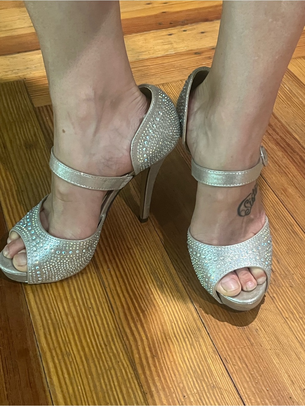 Elegant Crystal Embellished Peep-Toe Heels in Champagne
